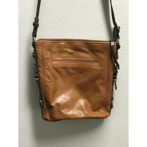 100% Leather Happy & Free Crossbody Bag - Picture 6 of 11